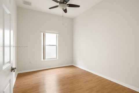 Villa ou maison à louer à Pembroke Pines, Floride: 4 chambres, 192.87 m2 № 1823514 - photo 24