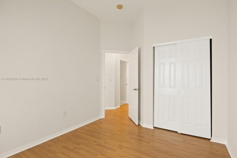 Villa ou maison à louer à Pembroke Pines, Floride: 4 chambres, 192.87 m2 № 1823514 - photo 27