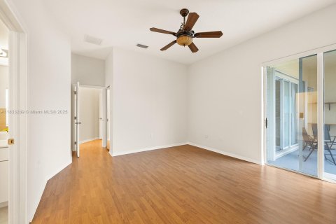 Villa ou maison à louer à Pembroke Pines, Floride: 4 chambres, 192.87 m2 № 1823514 - photo 16