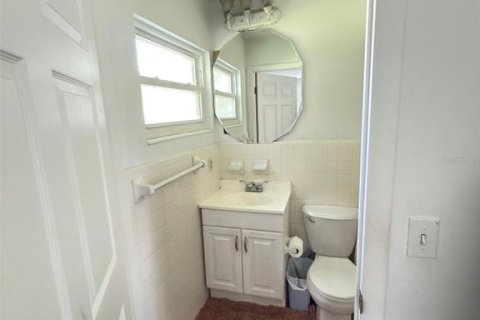 Casa en alquiler en Orlando, Florida, 4 dormitorios, 117.06 m2 № 1912193 - foto 13