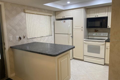 Снять в аренду кондоминиум в Клируотер, Флорида 4 комнаты, 105.91м2, № 2277361 - фото 3