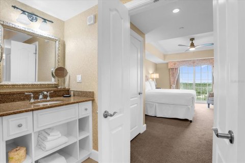 Condo in Four Corners, Florida, 2 bedrooms  № 2395908 - photo 20