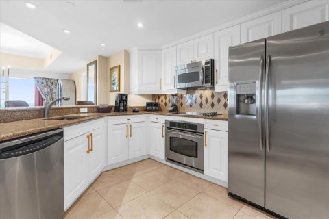 Condo in Four Corners, Florida, 2 bedrooms  № 2395908 - photo 7