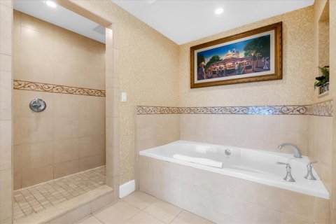 Condo in Four Corners, Florida, 2 bedrooms  № 2395908 - photo 21