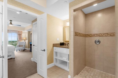 Condo in Four Corners, Florida, 2 bedrooms  № 2395908 - photo 22