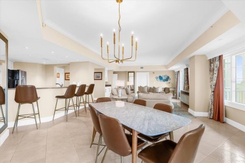 Condo in Four Corners, Florida, 2 bedrooms  № 2395908 - photo 4