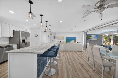 House in Cape Coral, Florida 3 bedrooms, 127.28 sq.m. № 2228308 - photo 19