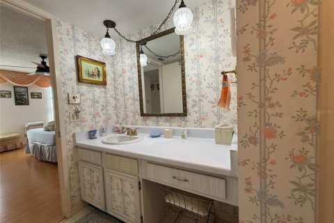 Condo in South Pasadena, Florida, 2 bedrooms  № 1916515 - photo 23