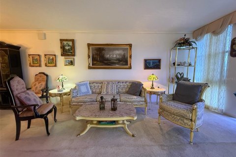 Condo in South Pasadena, Florida, 2 bedrooms  № 1916515 - photo 9