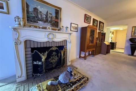 Condo in South Pasadena, Florida, 2 bedrooms  № 1916515 - photo 10