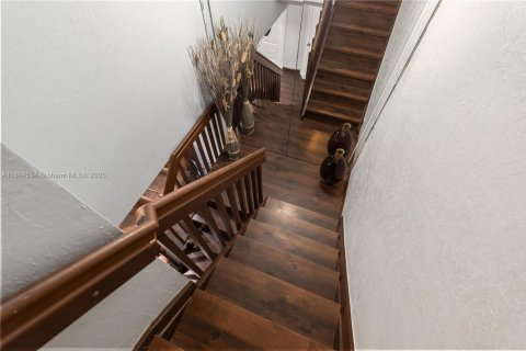 Touwnhouse à vendre à Hialeah, Floride: 3 chambres, 154.68 m2 № 1946994 - photo 12