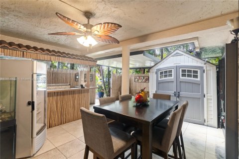 Touwnhouse à vendre à Hialeah, Floride: 3 chambres, 154.68 m2 № 1946994 - photo 25