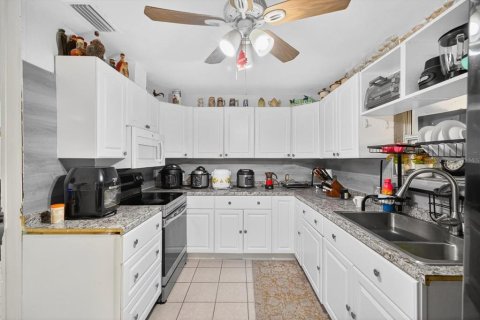 Villa ou maison à vendre à Bradenton, Floride: 3 chambres, 146.32 m2 № 2144113 - photo 15