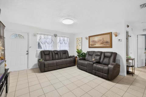 Villa ou maison à vendre à Bradenton, Floride: 3 chambres, 146.32 m2 № 2144113 - photo 7