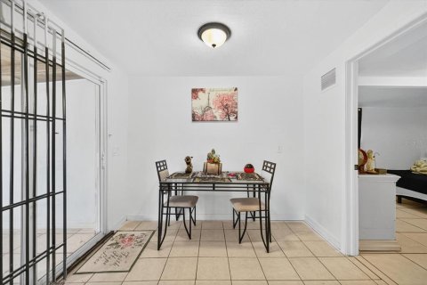 Villa ou maison à vendre à Bradenton, Floride: 3 chambres, 146.32 m2 № 2144113 - photo 10