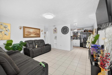 Villa ou maison à vendre à Bradenton, Floride: 3 chambres, 146.32 m2 № 2144113 - photo 5