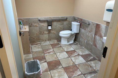 Immobilier commercial à louer à Belleview, Floride: 531.03 m2 № 2412566 - photo 5
