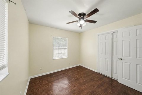 House in Tampa, Florida 3 bedrooms, 110.46 sq.m. № 2223047 - photo 21