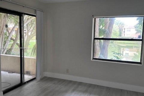 Condominio en venta en Sunrise, Florida, 1 dormitorio, 70.05 m2 № 1960975 - foto 9