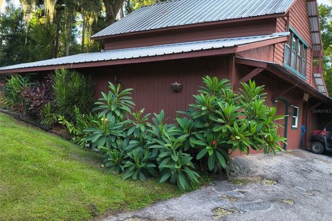 House in Brooksville, Florida 4 bedrooms, 319.68 sq.m. № 1894613 - photo 8
