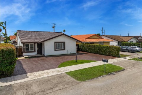 Купить виллу или дом в Майами, Флорида 3 спальни, 128.58м2, № 2059257 - фото 23