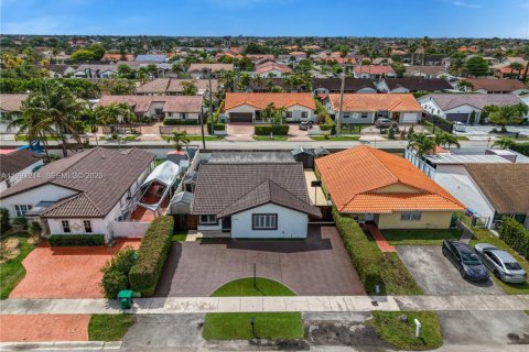 Купить виллу или дом в Майами, Флорида 3 спальни, 128.58м2, № 2059257 - фото 27