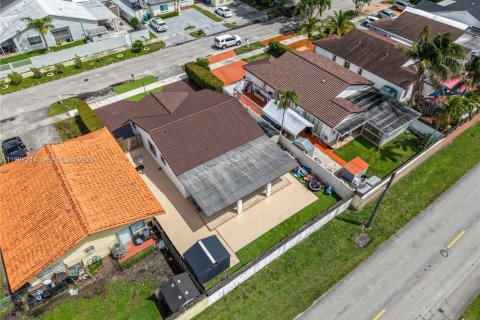 Купить виллу или дом в Майами, Флорида 3 спальни, 128.58м2, № 2059257 - фото 22