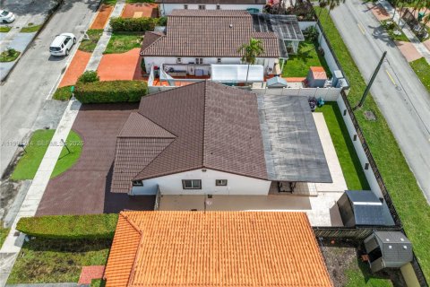 Купить виллу или дом в Майами, Флорида 3 спальни, 128.58м2, № 2059257 - фото 26