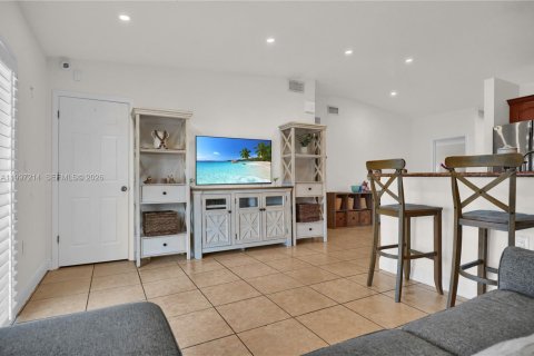 Купить виллу или дом в Майами, Флорида 3 спальни, 128.58м2, № 2059257 - фото 7