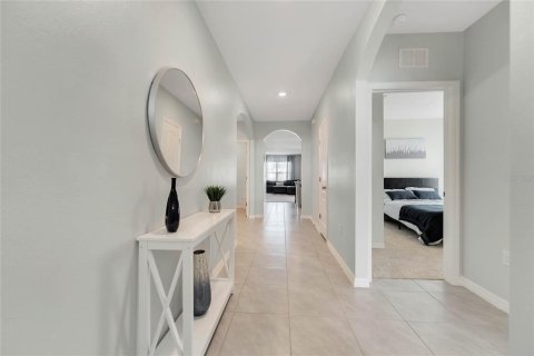 House in Auburndale, Florida 4 bedrooms, 171.96 sq.m. № 1866581 - photo 3