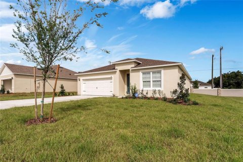 House in Auburndale, Florida 4 bedrooms, 171.96 sq.m. № 1866581 - photo 2