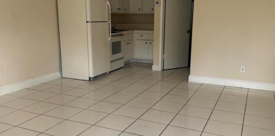 Apartment in Fort Lauderdale, Florida 4 bedrooms, 225.2 sq.m. № 2362072