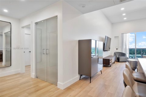 Copropriété à vendre à Miami Beach, Floride: 1 chambre, 89.19 m2 № 2189936 - photo 11