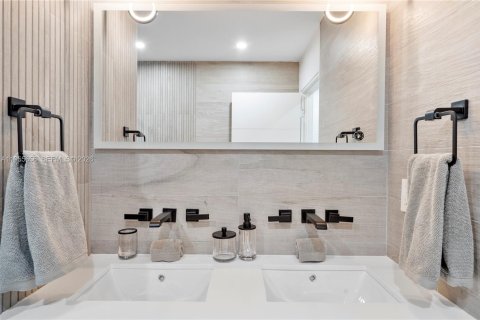 Copropriété à vendre à Miami Beach, Floride: 1 chambre, 89.19 m2 № 2189936 - photo 6