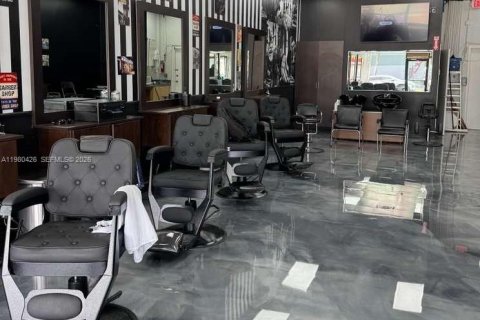 Купить коммерческую недвижимость в Хайалиа, Флорида № 2043766 - фото 6