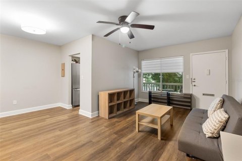 Condominio en venta en Maitland, Florida, 1 dormitorio, 56.86 m2 № 1740528 - foto 4