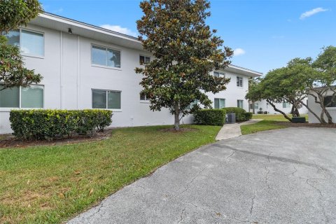 Condominio en venta en Maitland, Florida, 1 dormitorio, 56.86 m2 № 1740528 - foto 13