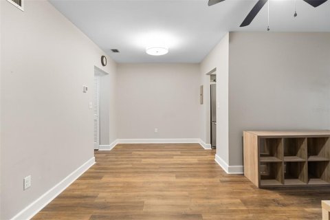 Condominio en venta en Maitland, Florida, 1 dormitorio, 56.86 m2 № 1740528 - foto 5