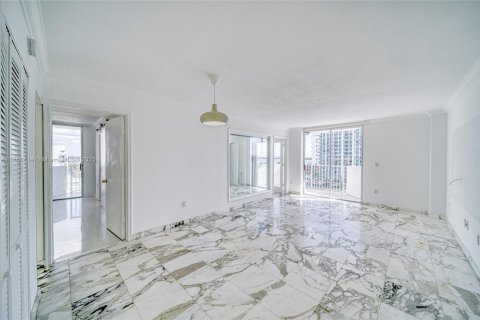 Copropriété à vendre à North Bay Village, Floride: 2 chambres, 92.9 m2 № 1864323 - photo 18