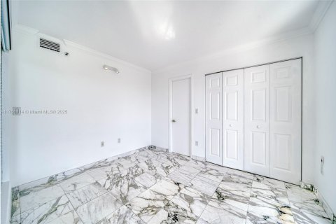 Copropriété à vendre à North Bay Village, Floride: 2 chambres, 92.9 m2 № 1864323 - photo 22