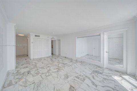 Copropriété à vendre à North Bay Village, Floride: 2 chambres, 92.9 m2 № 1864323 - photo 19