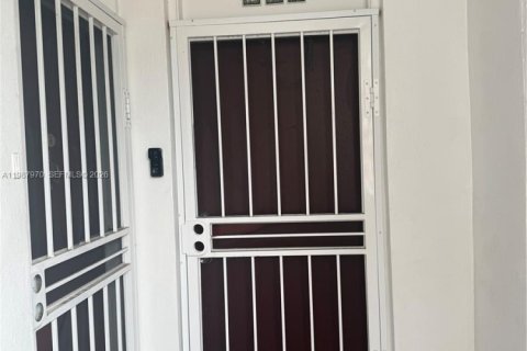 Купить кондоминиум в Норт-Майами-Бич, Флорида 2 спальни, 100.61м2, № 2062502 - фото 5