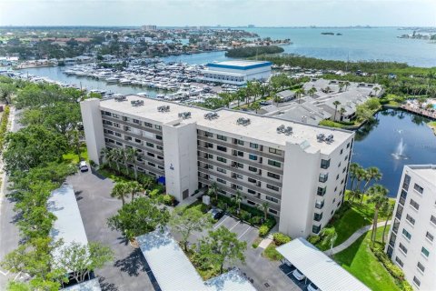 Copropriété à vendre à South Pasadena, Floride: 2 chambres, 95.69 m2 № 1675209 - photo 1