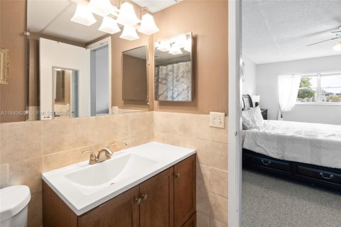 Copropriété à vendre à Margate, Floride: 1 chambre, 72 m2 № 1998295 - photo 19