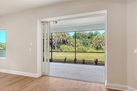 Villa ou maison à vendre à Sarasota, Floride: 3 chambres, 216.65 m2 № 2204853 - photo 4