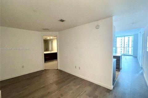 Купить кондоминиум в Майами, Флорида 2 спальни, 111.02м2, № 2054308 - фото 21