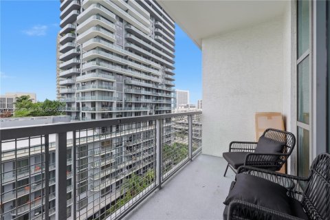 Condo in Miami, Florida, 1 bedroom  № 2401328 - photo 10