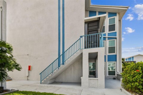Condominio en alquiler en Madeira Beach, Florida, 2 dormitorios, 96.62 m2 № 1844746 - foto 3