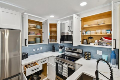 Condominio en alquiler en Madeira Beach, Florida, 2 dormitorios, 96.62 m2 № 1844746 - foto 25