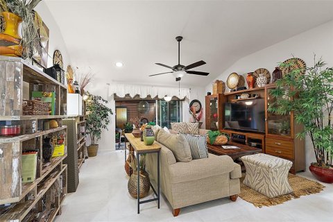 Casa en venta en The Villages, Florida, 3 dormitorios, 166.39 m2 № 1826996 - foto 22